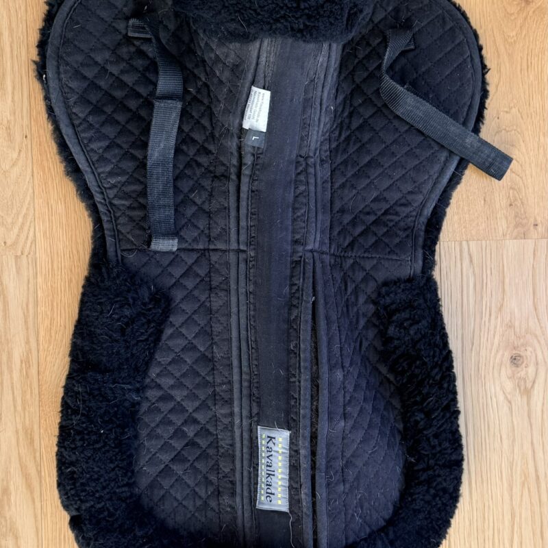 Kavalkade korrigeeriv pehmendus (must, suurus L)